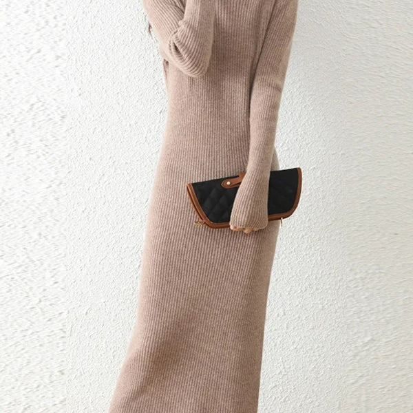 Robe pull en laine col roulé